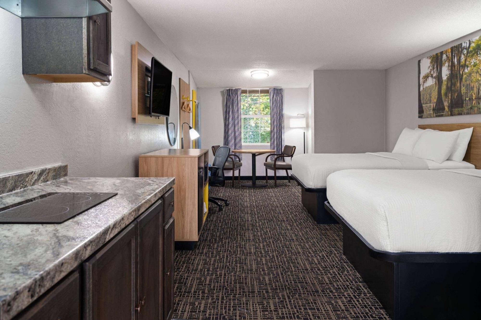 Days Inn By Wyndham Salisbury, Nc Экстерьер фото